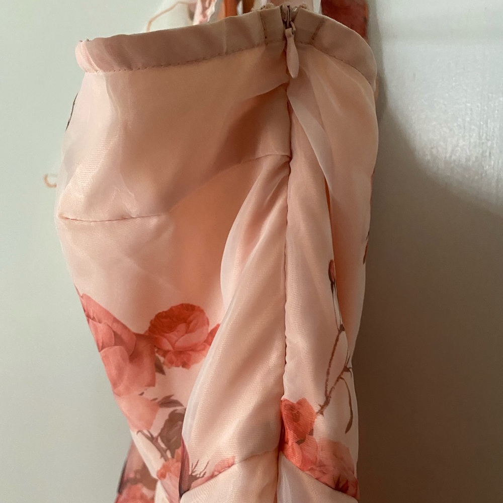 Peach/Pink floral gown - Picture 4 of 8